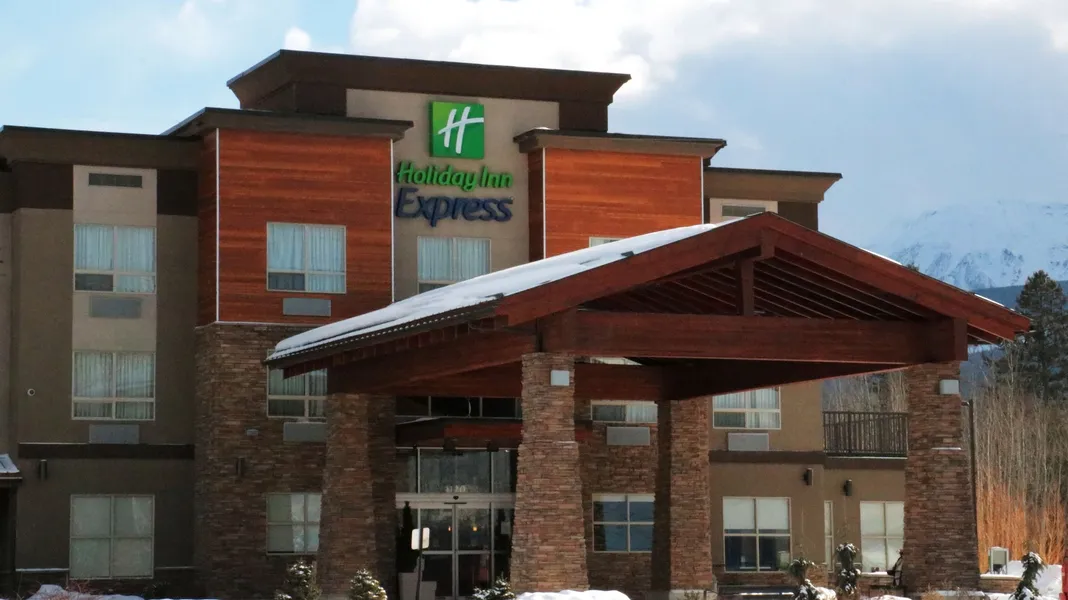 Holiday Inn Express Golden-Kicking Horse by IHG hotel detail image 2