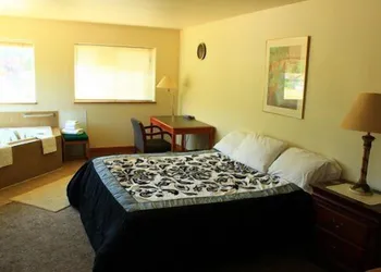 Stevens Pass Motel hotel thumbnail 7
