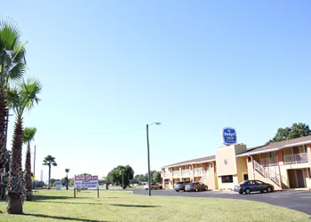 Budget Inn hotel thumbnail 2