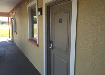 Budget Inn hotel thumbnail 6