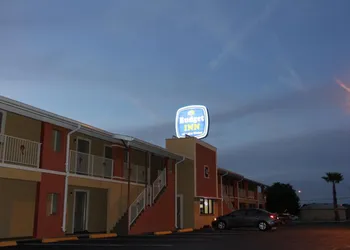 Budget Inn hotel thumbnail 7