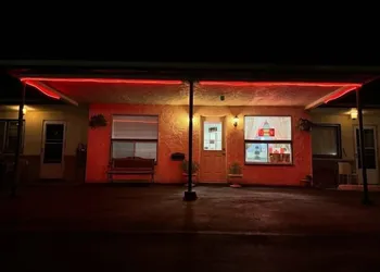 Holiday Motel hotel thumbnail 3