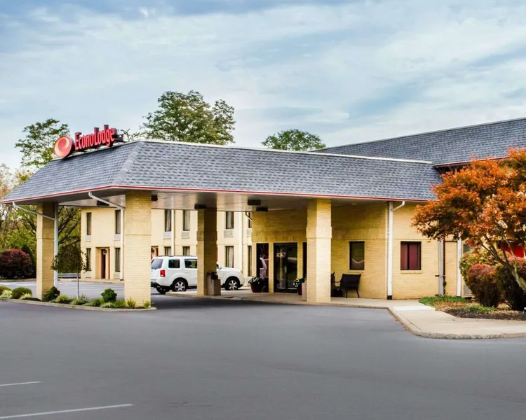 Econo Lodge Mifflintown hotel detail image 2