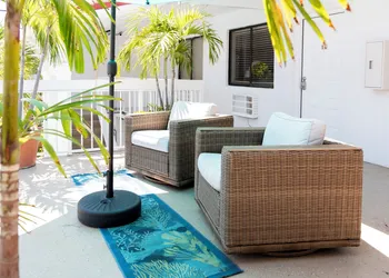 Palm Breeze Hotel hotel thumbnail 3