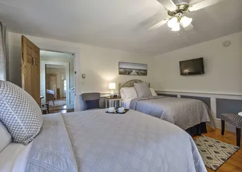 Youngtown Inn & Restaurant hotel thumbnail 5