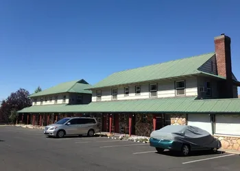 Rugged Country Lodge hotel thumbnail 5