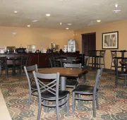Castle Rock Inn & Suites hotel detail image 5
