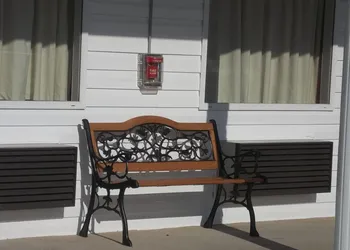 Douglas Inn & Suites hotel thumbnail 3