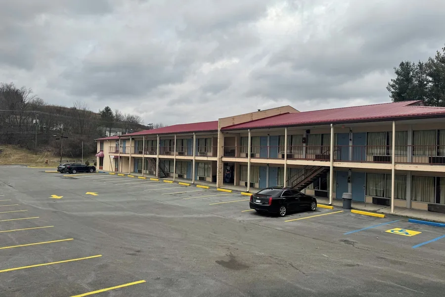 Fincastle Motor Inn hotel detail image 2