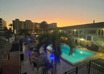 Holiday Isles Resort hotel thumbnail 2