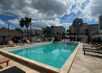 Holiday Isles Resort hotel thumbnail 5
