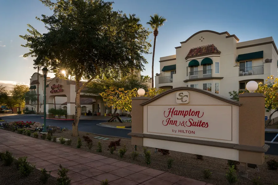 Hampton Inn & Suites Phoenix/Scottsdale hotel detail image 2