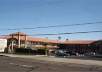 Miles Motel hotel thumbnail 3