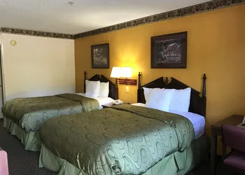 Clairmont Inn & Suites Warren hotel thumbnail 8