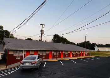 Linwood Motel hotel thumbnail 3