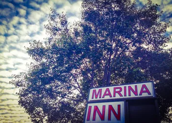 Marina Inn hotel thumbnail 3