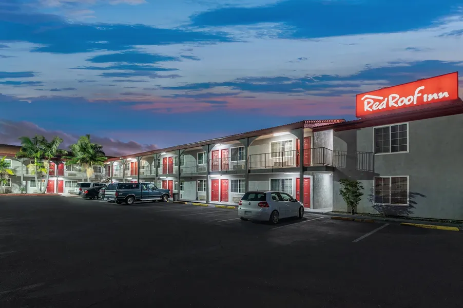 Red Roof Inn Los Angeles – Bellflower hotel detail image 2