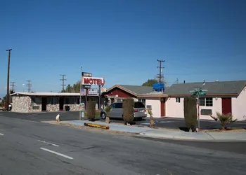 Boron Motel hotel thumbnail 4