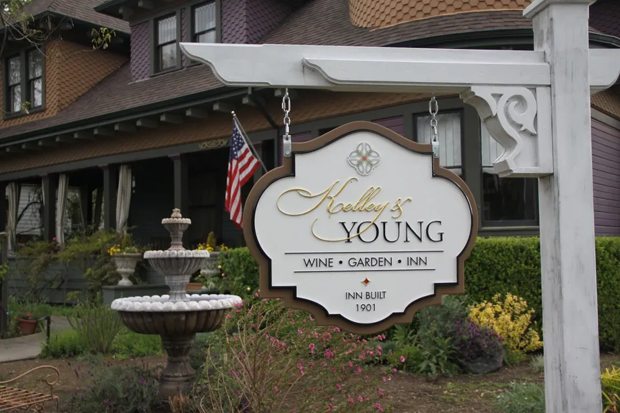Kelley & Young Wine Garden Inn hotel detail image 2