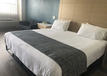 Cali Inn hotel thumbnail 7