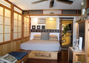 Secret Garden Inn hotel thumbnail 3