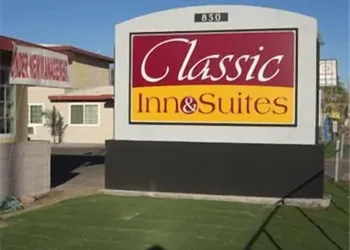 Classic Inn & Suites hotel thumbnail 2