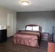 Classic Inn & Suites hotel detail image 4