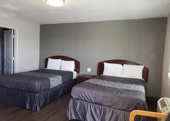 Classic Inn & Suites hotel thumbnail 5