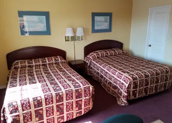 Classic Inn & Suites hotel thumbnail 6