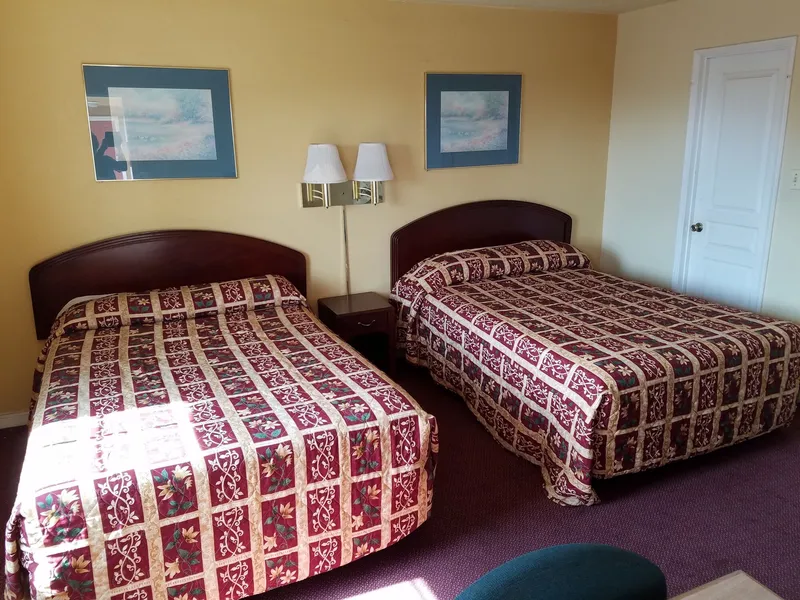 Classic Inn & Suites hotel detail image 6