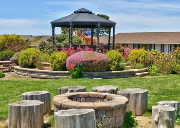 Surf Motel and Gardens hotel thumbnail 5