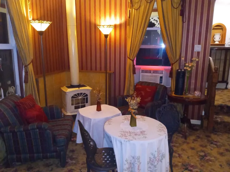 All Season's Groveland Inn hotel detail image 2