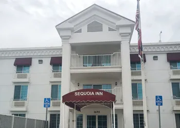 Sequoia Inn hotel thumbnail 2
