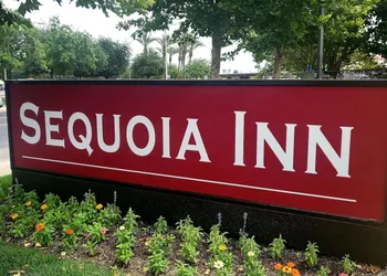 Sequoia Inn hotel thumbnail 3