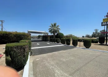Kings Rest Motel hotel thumbnail 4