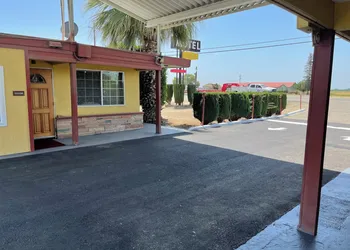 Kings Rest Motel hotel thumbnail 5