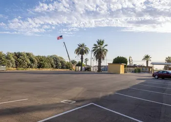 Kings Rest Motel hotel thumbnail 7