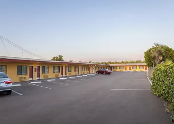 Kings Rest Motel hotel thumbnail 8