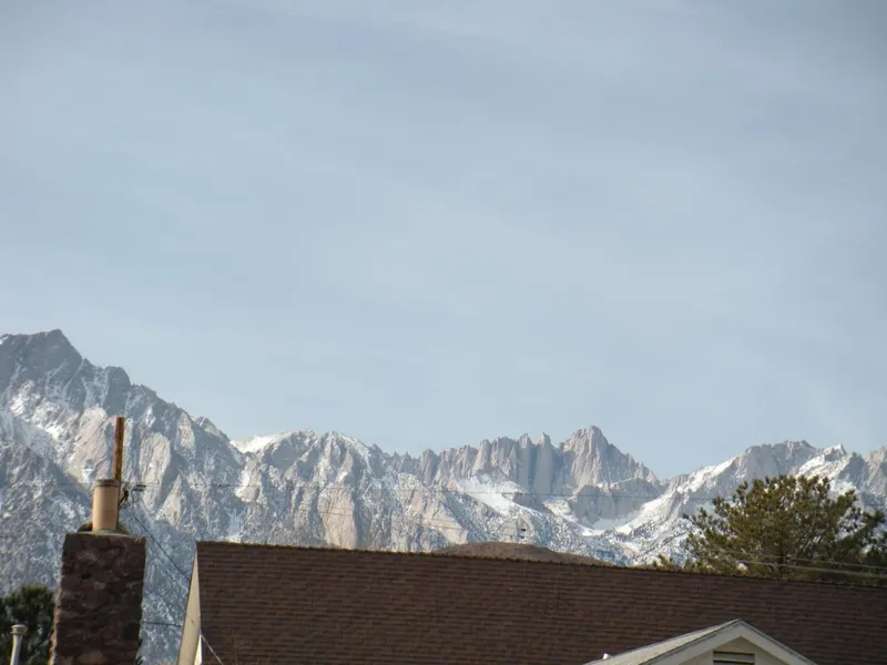 Lone Pine Budget Inn hotel detail image 2