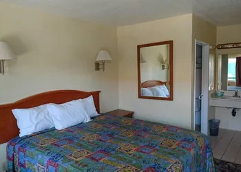 Bristol Motel hotel thumbnail 6