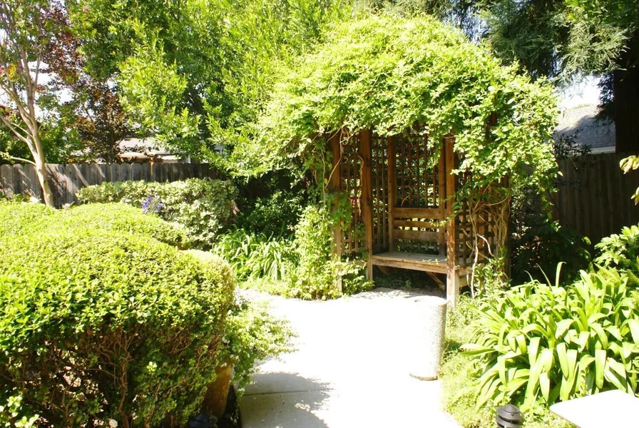 Elm House Inn hotel detail image 6