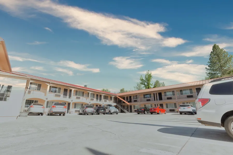 The Yosemite Inn hotel detail image 2