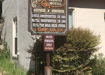 River Rock Inn hotel thumbnail 2