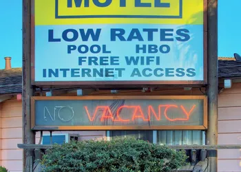 National 9 Santa Cruz hotel thumbnail 4