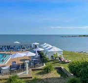 Water's Edge Resort & Spa hotel detail image 5