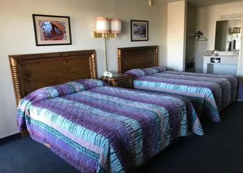 Four Corners Inn hotel thumbnail 3