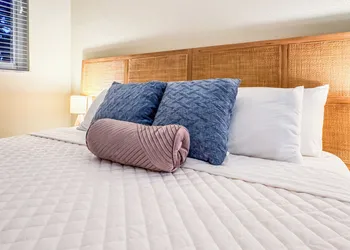 Ocean Lodge hotel thumbnail 2