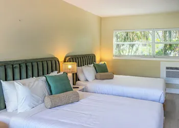Ocean Lodge hotel thumbnail 5