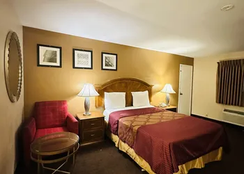 Franciscan Inn hotel thumbnail 4