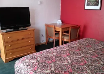 Budget INN hotel thumbnail 3